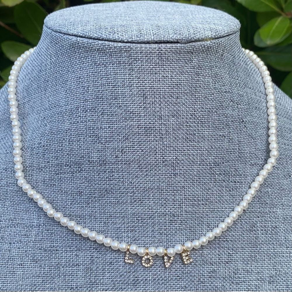 NWT New Urban Outfitters (OU) Pearl & Rhinestone "Love" Chocker Necklace